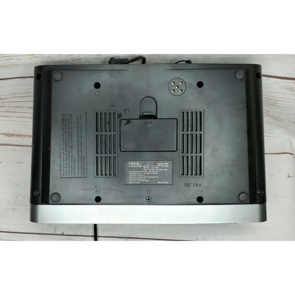 iHome Model Ip90 am/FM alarm Clock Radio For IPhones Docking Station - Picture 6 of 11
